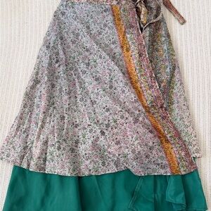 Source Unknown vintage 100%silk Floral and Teal Maxi Skirt